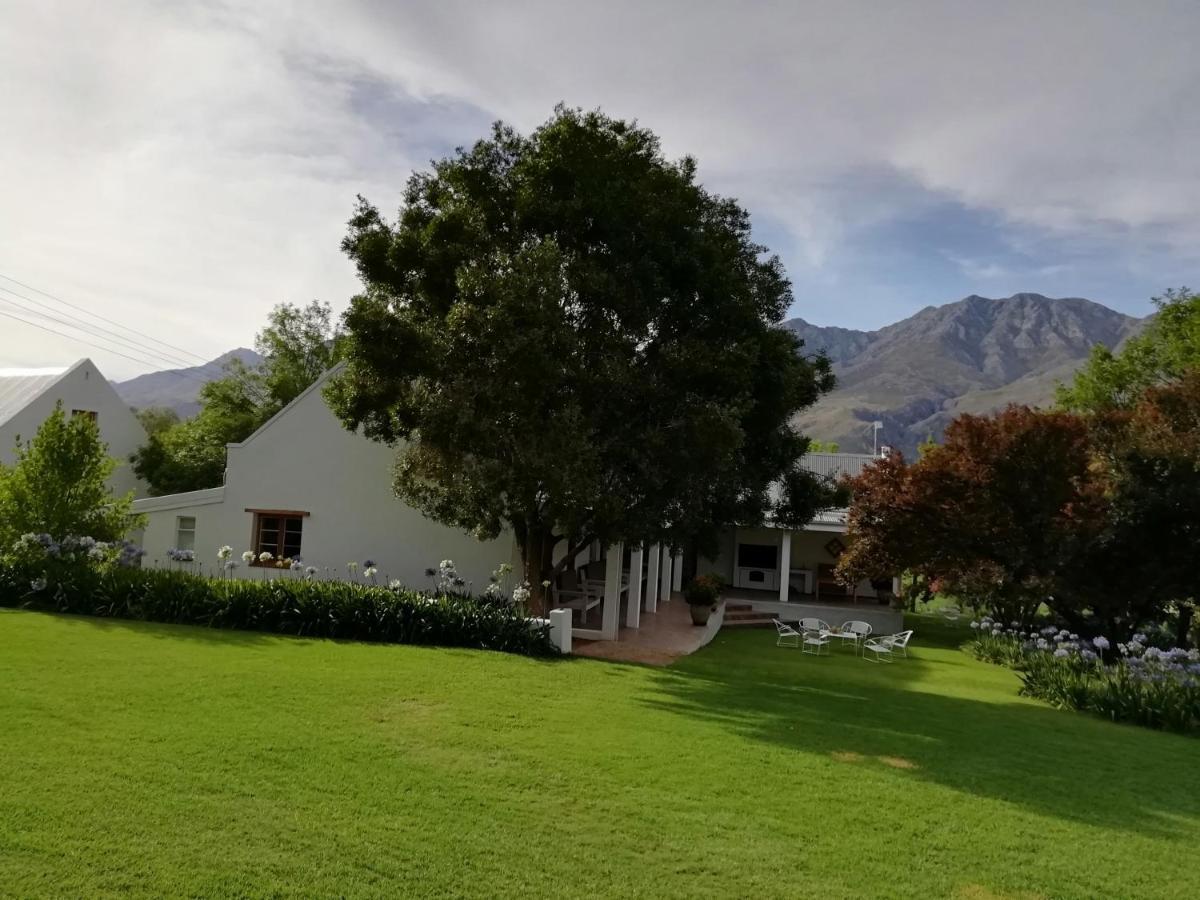 Blue Lily Retreat Bed & Breakfast Matjiesrivier  Exterior photo