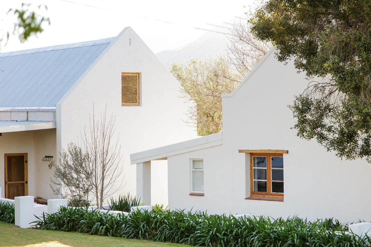 Blue Lily Retreat Bed & Breakfast Matjiesrivier  Exterior photo